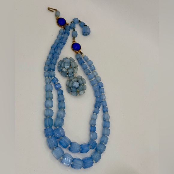 Vintage Elegant Blue Glass Beaded Double Strand Necklace & Earrings - Picture 8 of 17